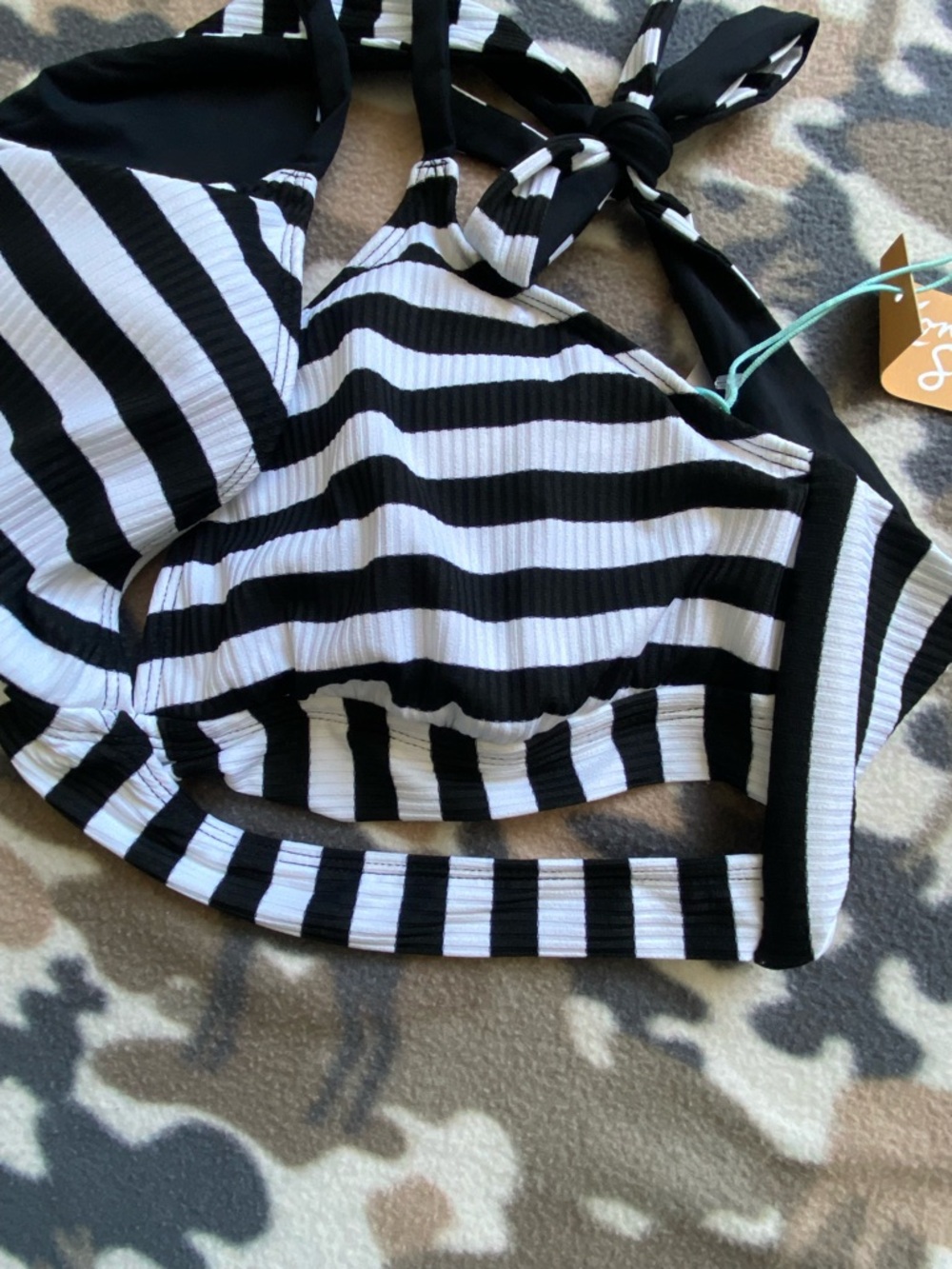 Kona Sol Black & White Striped Faux-Wrap Halter Bikini Top - Size XL (16-18) - Picture 6 of 6